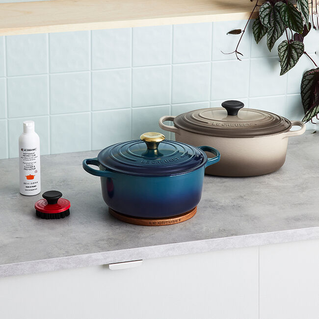 Le Creuset Cleaning Brush