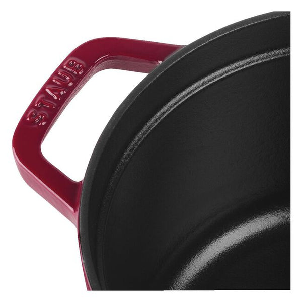 Staub Oval Cocotte - 5.5QT
