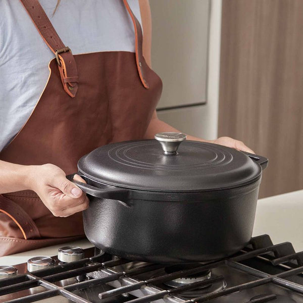 Cast Iron Dutch Oven - 6.6L