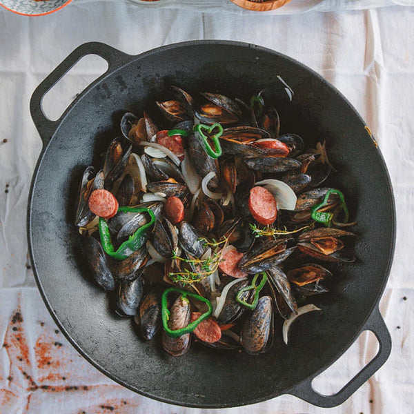 Victoria Cast Iron Wok - 14 inch