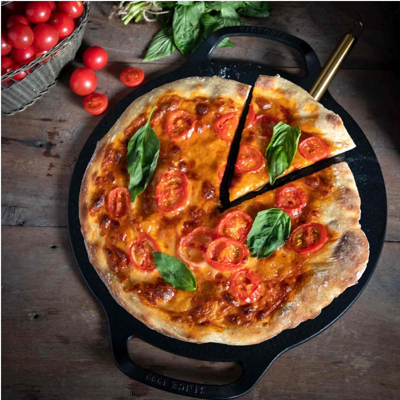 Victoria Cast Iron Pizza Pan - 15