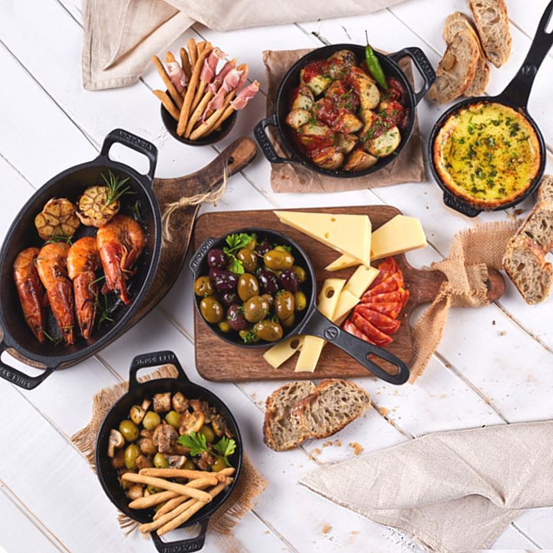 Victoria Cast Iron Saucepan - 1.9L