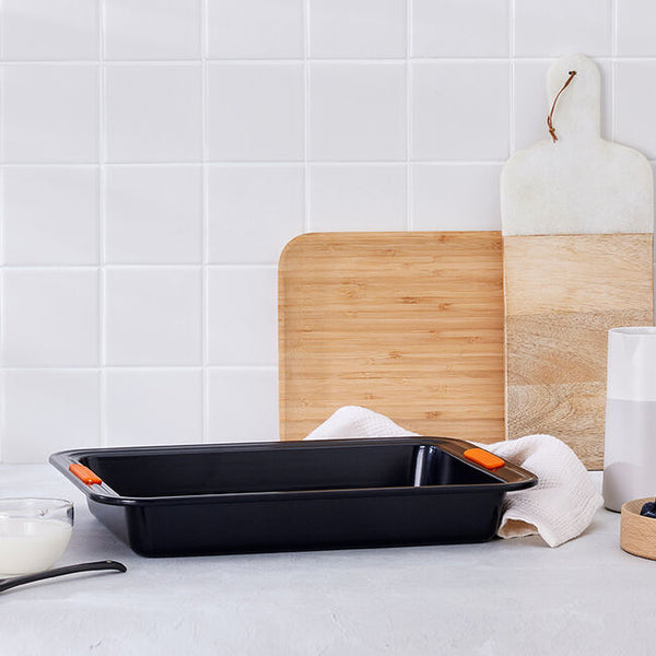 Le Creuset Rectangular Cake Tin