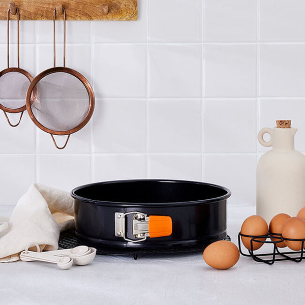Le Creuset Springform Pan - 20cm