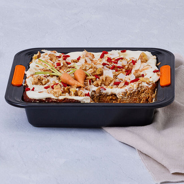 Le Creuset Square Cake Tin