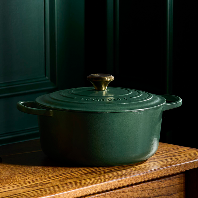 Le Creuset Round Dutch Oven - 5.3L (Forêt  - New Color!)